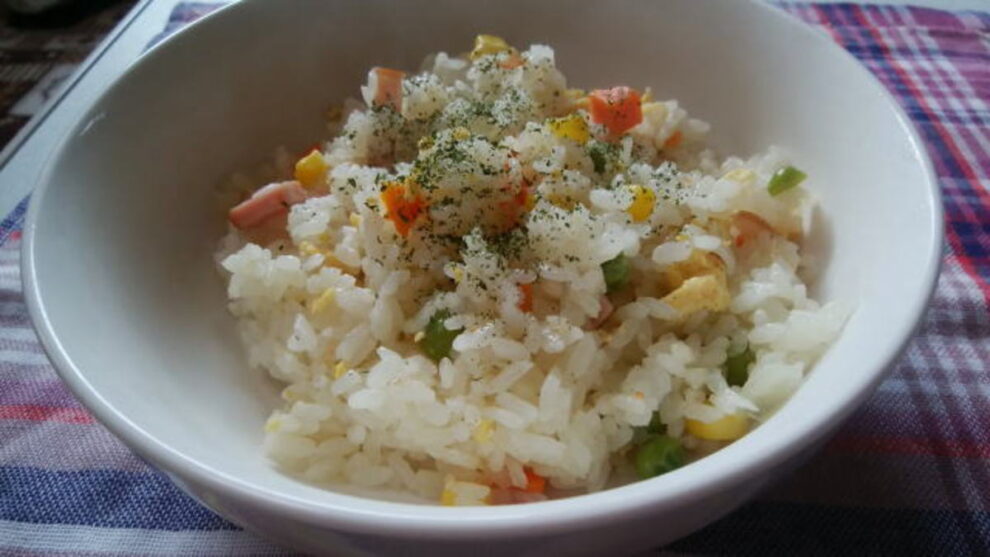 野菜いっぱいピラフ🥕🌽🧅