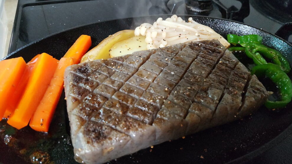 こんにゃくでパパッとステーキ作ったよ🫑🥕🥔